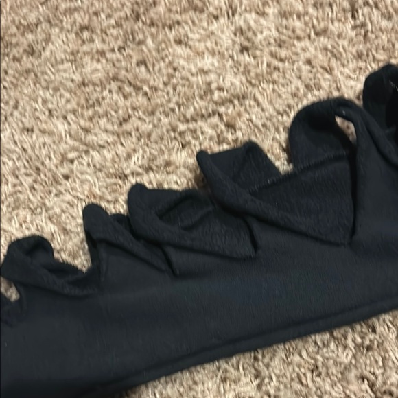 ALO Yoga Black Women's Hoodie with Unique Sleeve Design - Picture 4 of 11